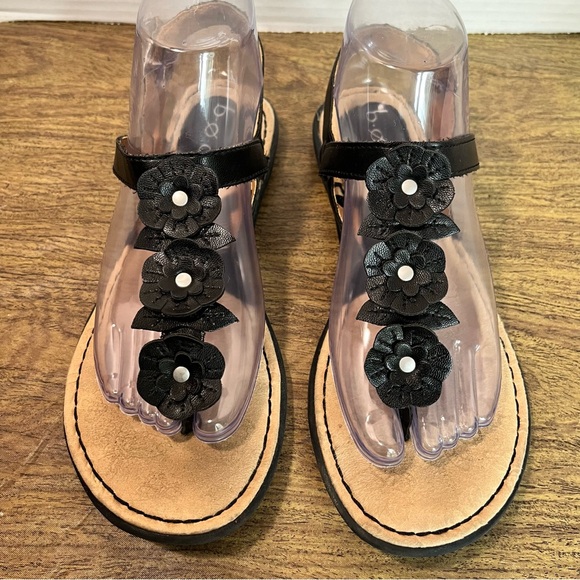 BOC Black Leather Ankle Strap Thong Sandals With Flowers Size 8 - Picture 4 of 12